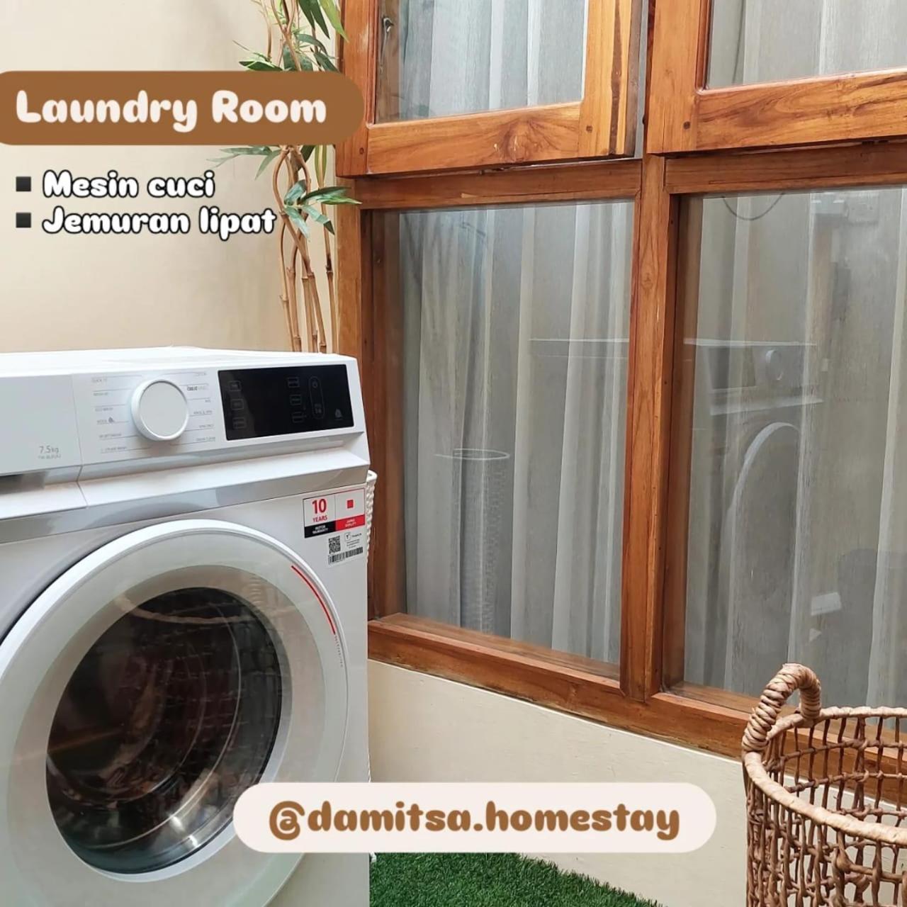 Damitsa Homestay Syariah Вонособо Екстериор снимка