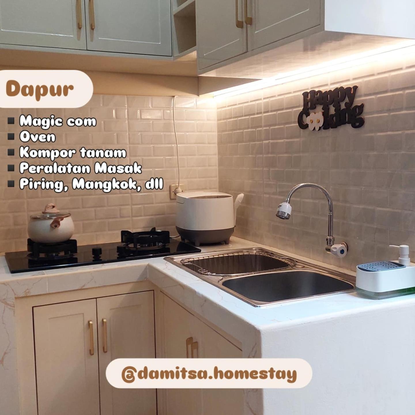Damitsa Homestay Syariah Вонособо Екстериор снимка